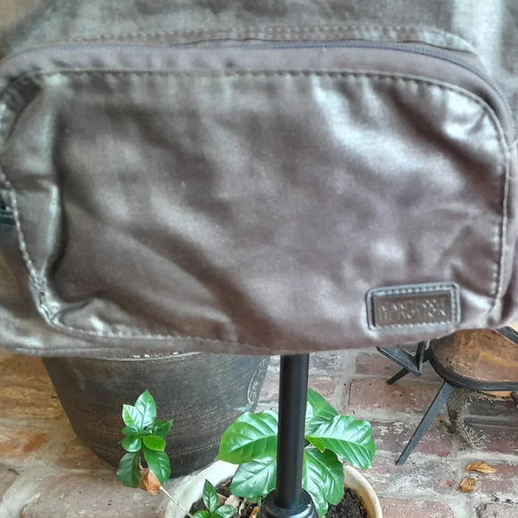 Kennith Cole Reaction Silver Cross body Bag - Picture 2 of 11